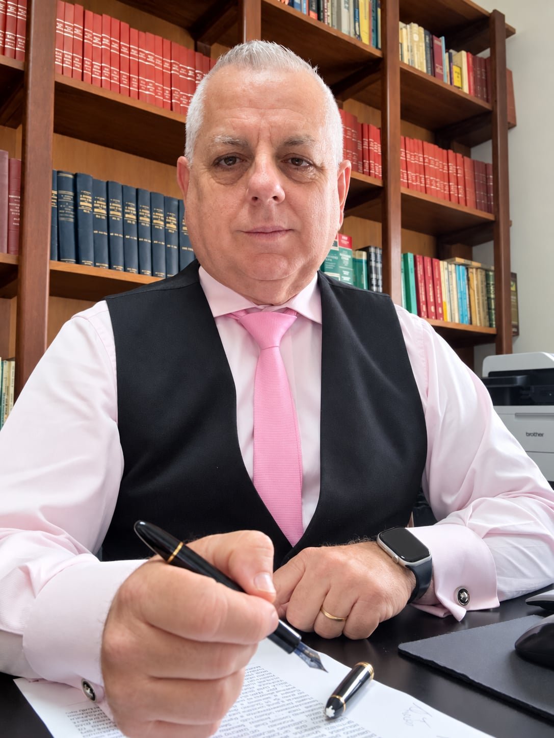 Retrato institucional de Luciano Barbosa Petito